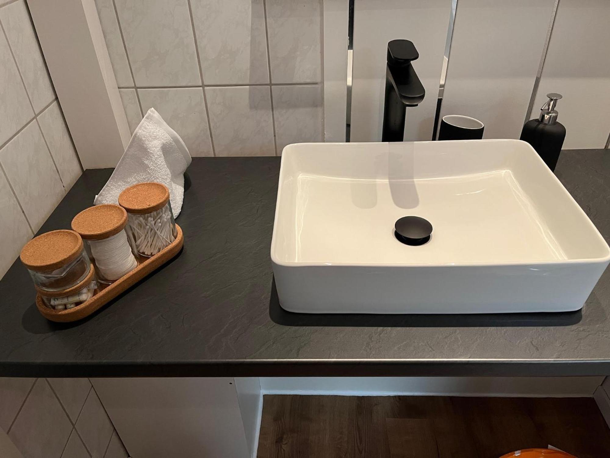 Weimotel Am See Mit Parkplatz, Kueche Und Hdtv Weimar  Екстериор снимка